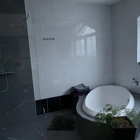 Apartment Großzügige Wohlfühl-ferienwohnung