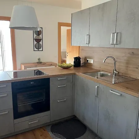 Lägenhet Grosszuegige Wohlfuehl-ferienwohnung Lendorf