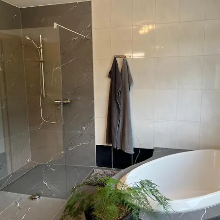 Grosszuegige Wohlfuehl-ferienwohnung * Lendorf