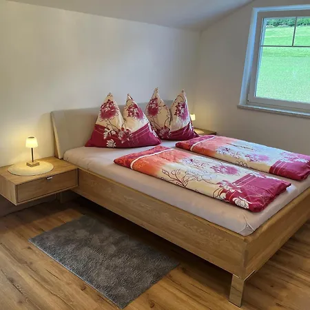 Lägenhet Grosszuegige Wohlfuehl-ferienwohnung *